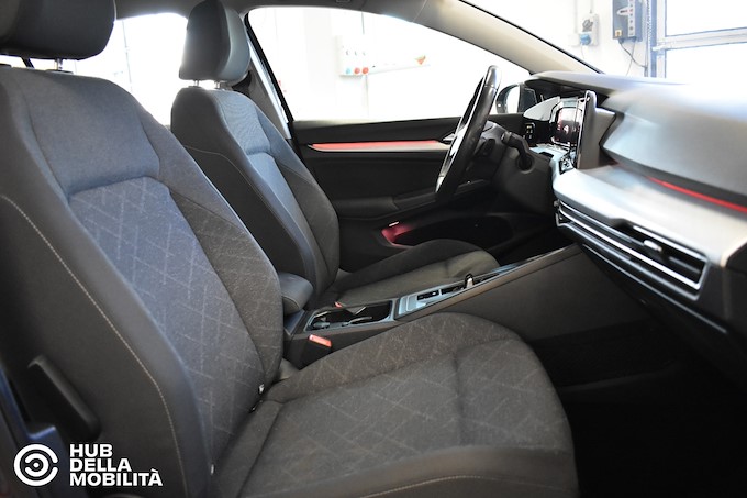 VOLKSWAGEN Golf 1.0 eTSI EVO DSG Life